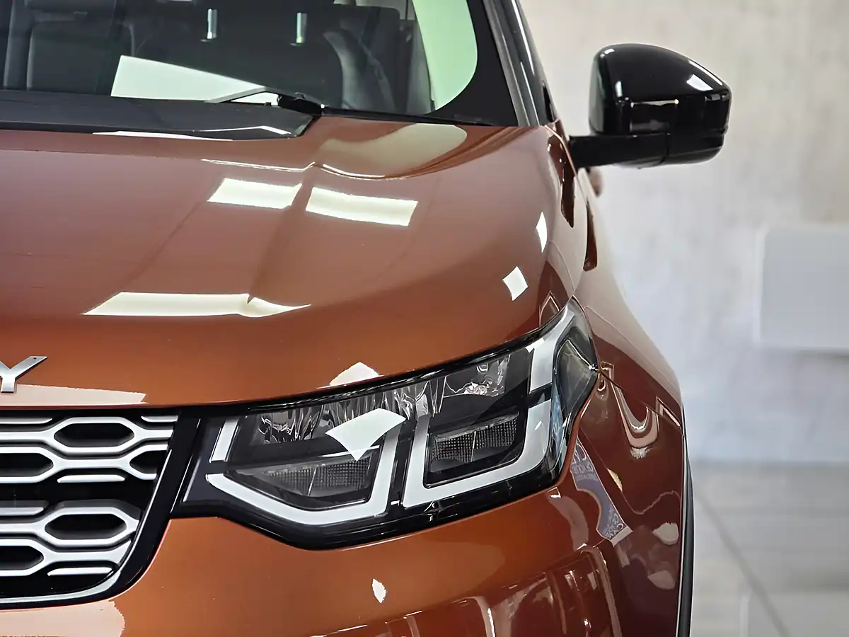 Used 2021 Land Rover Discovery Sport S Orange - Interior and Exterior details 17