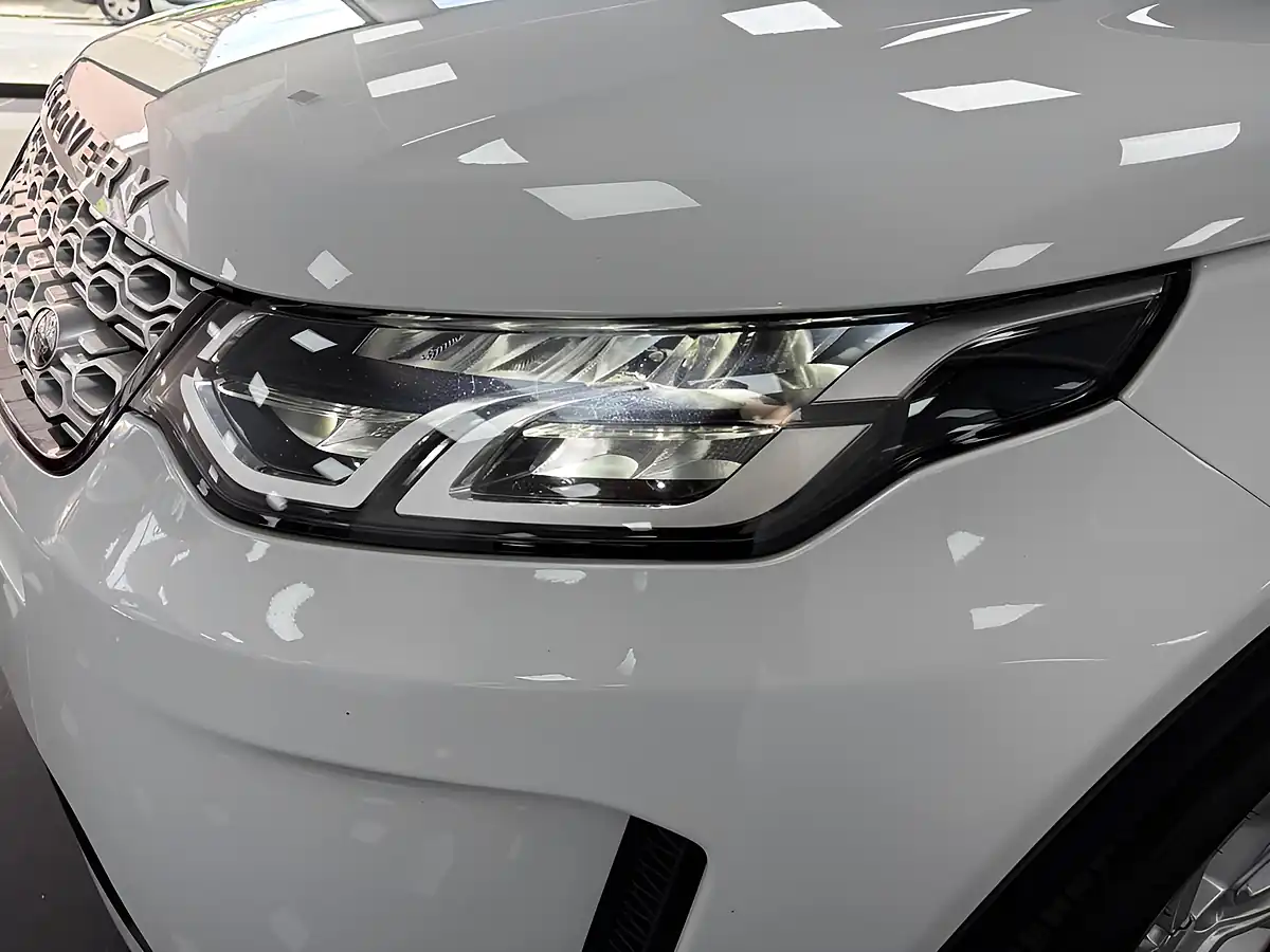 Used 2021 Land Rover Discovery Sport S White - Interior and Exterior details 10