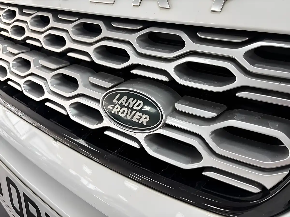 Used 2021 Land Rover Discovery Sport S White - Interior and Exterior details 12