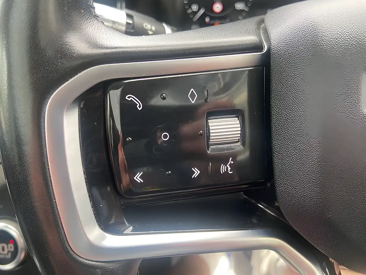 Used 2021 Land Rover Discovery Sport Se Red - Interior and Exterior details 19