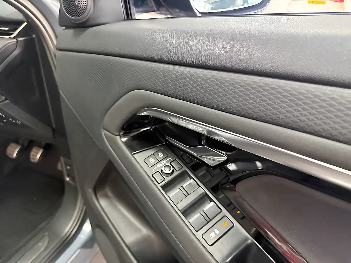 Used 2021 Land Rover Range Rover Evoque R-Dynamic Grey - Interior and Exterior details 15