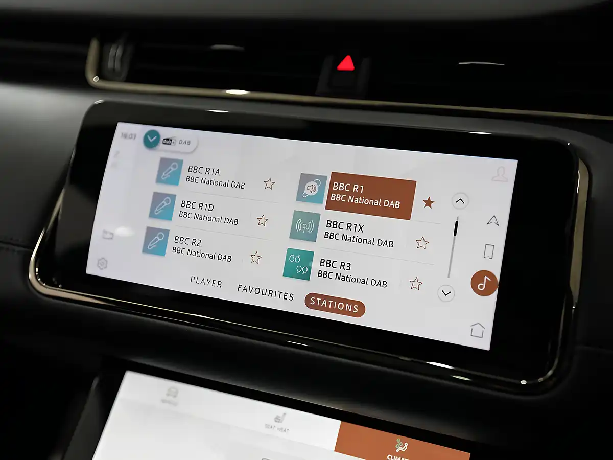 Used 2021 Land Rover Range Rover Evoque R-Dynamic Hse Black - Interior and Exterior details 14