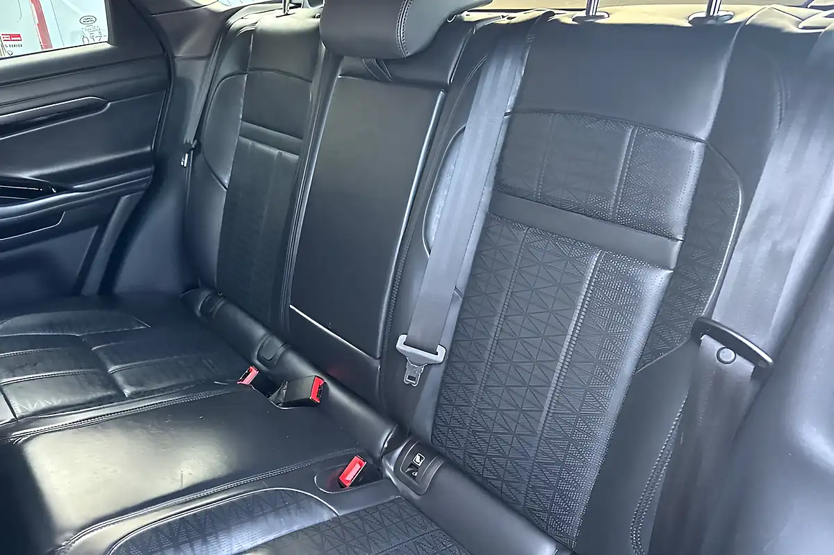 Used 2021 Land Rover Range Rover Evoque R-Dynamic Hse Silver - Interior and Exterior details 10