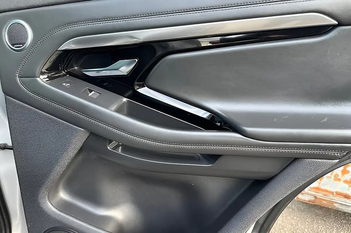 Used 2021 Land Rover Range Rover Evoque R-Dynamic Hse Silver - Interior and Exterior details 15