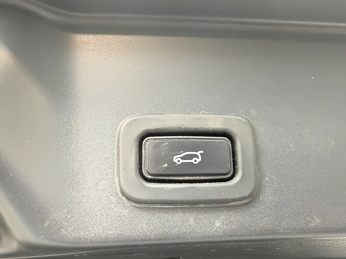 Used 2021 Land Rover Range Rover Evoque R-Dynamic Se Nolita Grey - Interior and Exterior details 11
