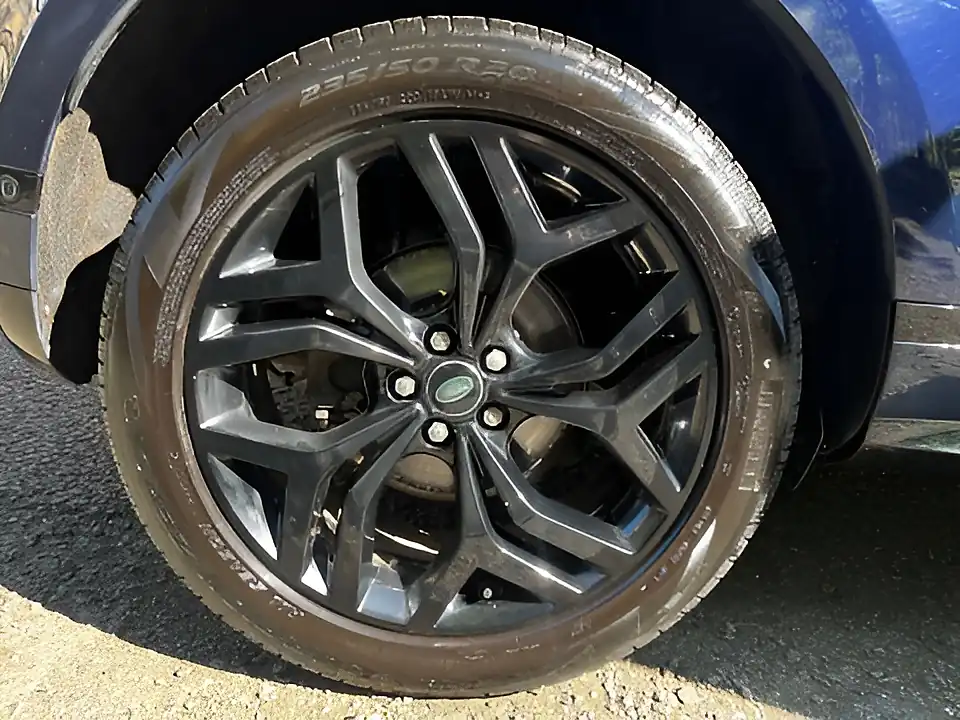 Used 2021 Land Rover Range Rover Evoque R-Dynamic Se Portofino Blue - Interior and Exterior details 10