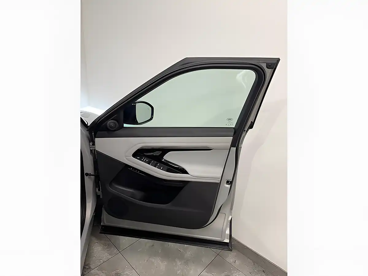Used 2021 Land Rover Range Rover Evoque R-Dynamic Se Silver - Interior and Exterior details 11