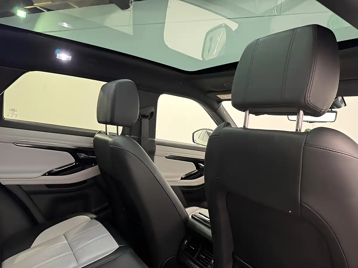 Used 2021 Land Rover Range Rover Evoque R-Dynamic Se Silver - Interior and Exterior details 13
