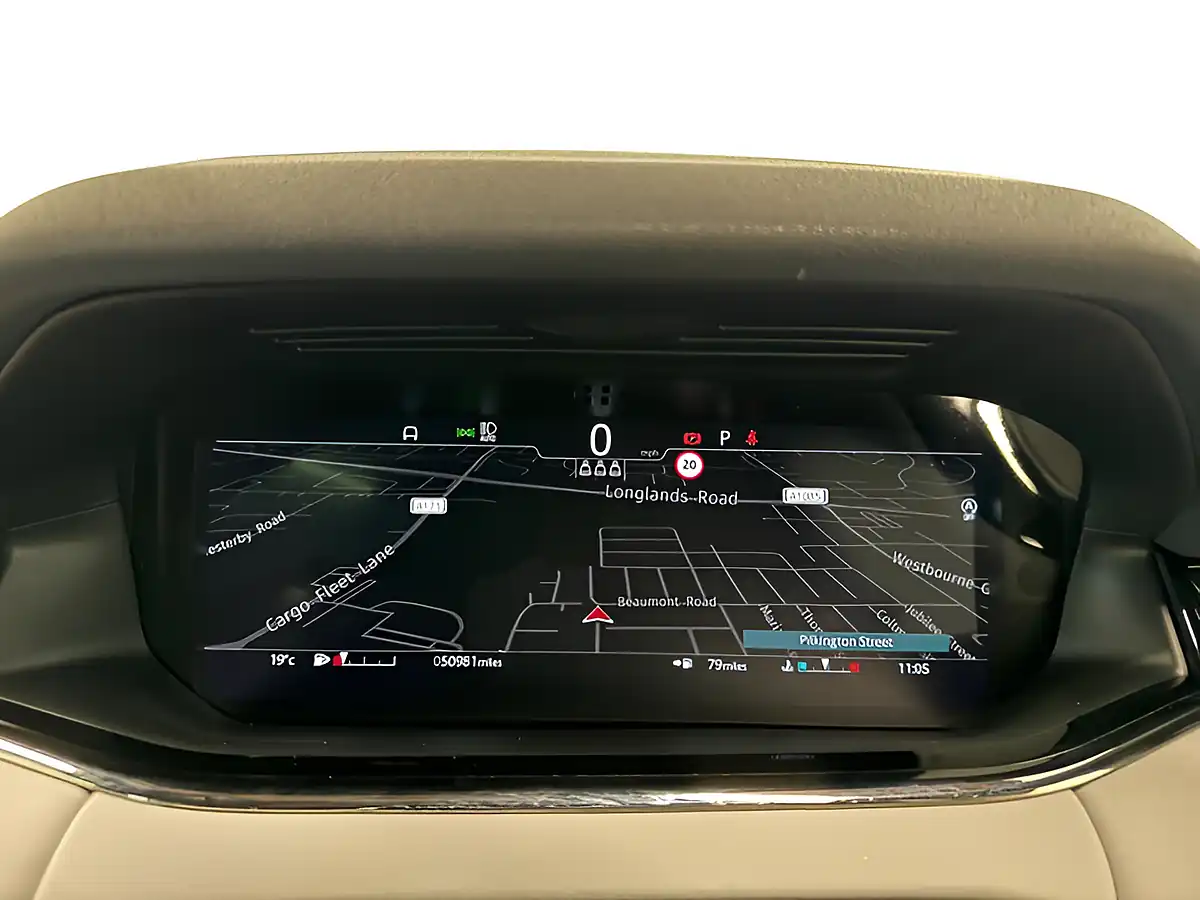 Used 2021 Land Rover Range Rover Evoque R-Dynamic Se Silver - Interior and Exterior details 15