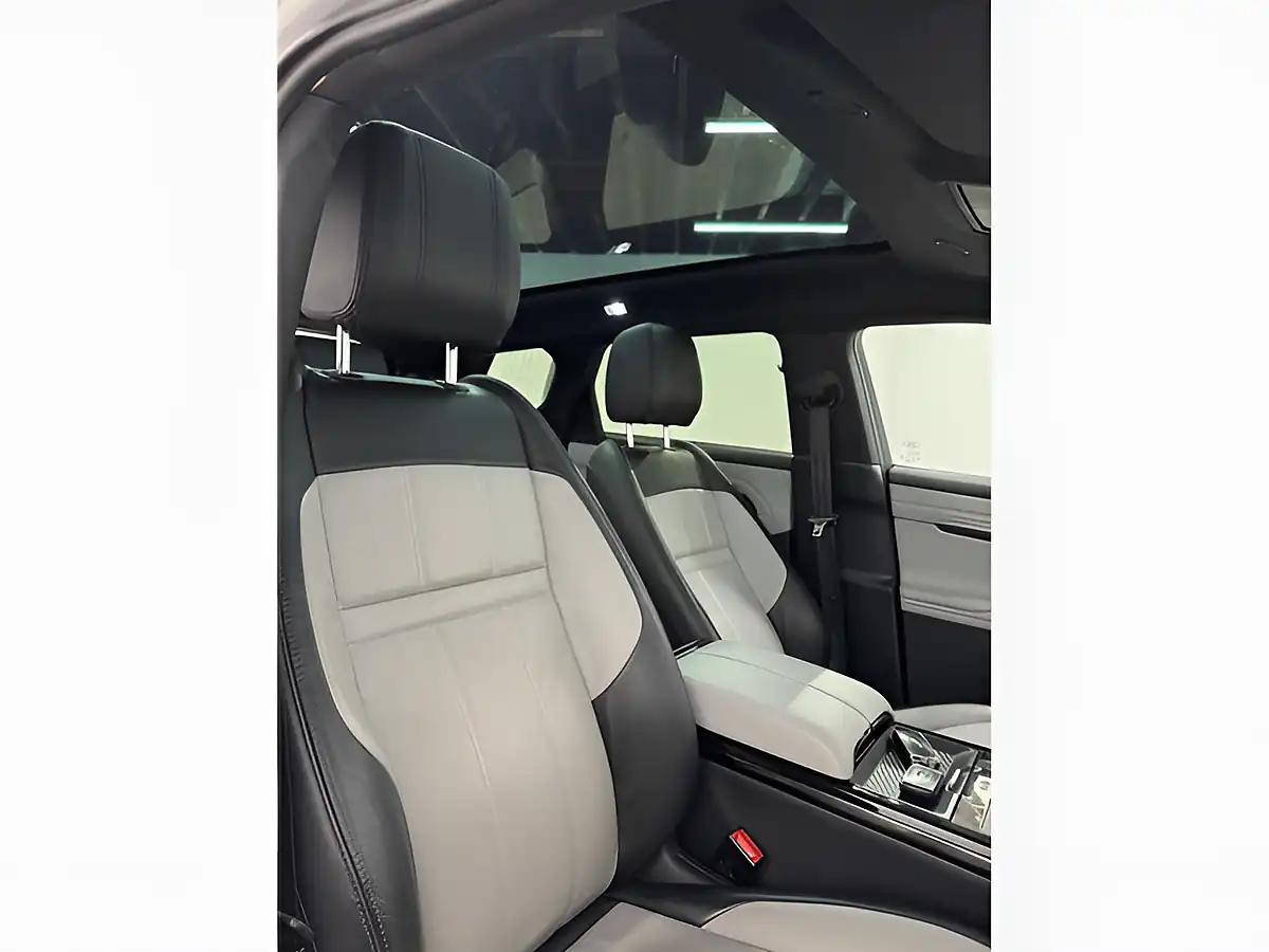 Used 2021 Land Rover Range Rover Evoque R-Dynamic Se Silver - Interior and Exterior details 9