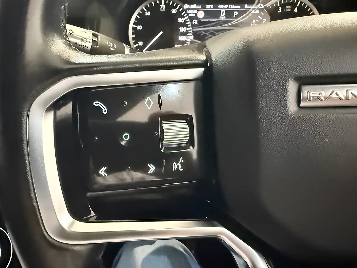 Used 2021 Land Rover Range Rover Evoque S Bronze - Interior and Exterior details 16