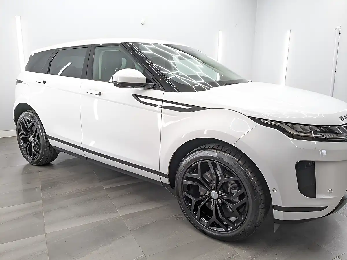Used 2021 Land Rover Range Rover Evoque S Fuji White - Interior and Exterior details 4