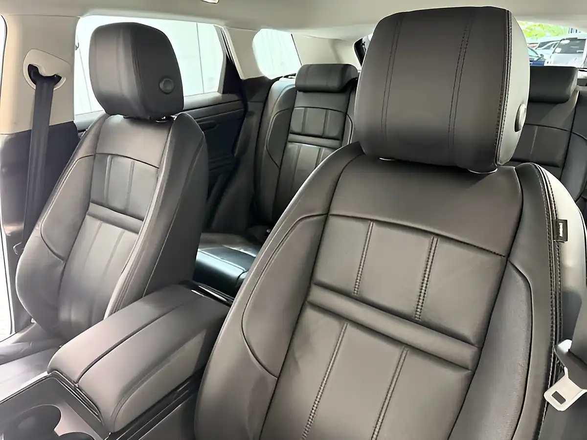 Used 2021 Land Rover Range Rover Evoque S Santorini Black - Interior and Exterior details 11