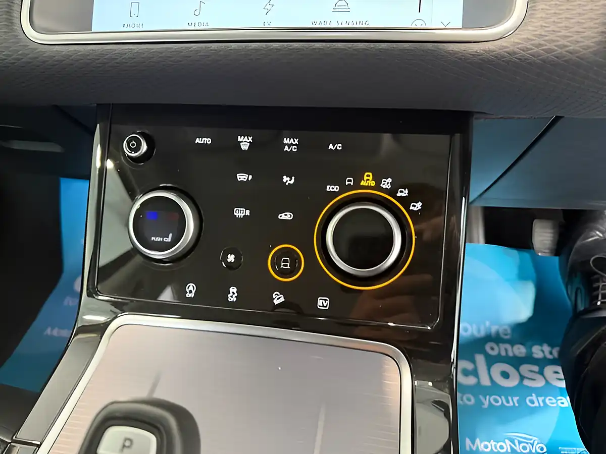Used 2021 Land Rover Range Rover Evoque S Santorini Black - Interior and Exterior details 19