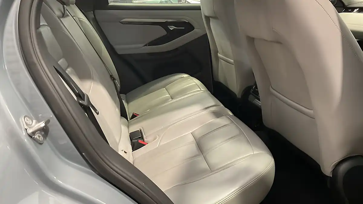 Used 2021 Land Rover Range Rover Evoque Se Grey - Interior and Exterior details 8