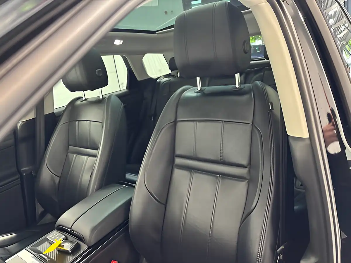 Used 2021 Land Rover Range Rover Evoque Se Santorini Black - Interior and Exterior details 12