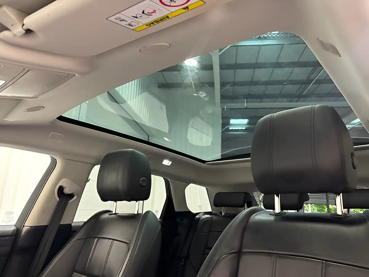 Used 2021 Land Rover Range Rover Evoque Se Santorini Black - Interior and Exterior details 13