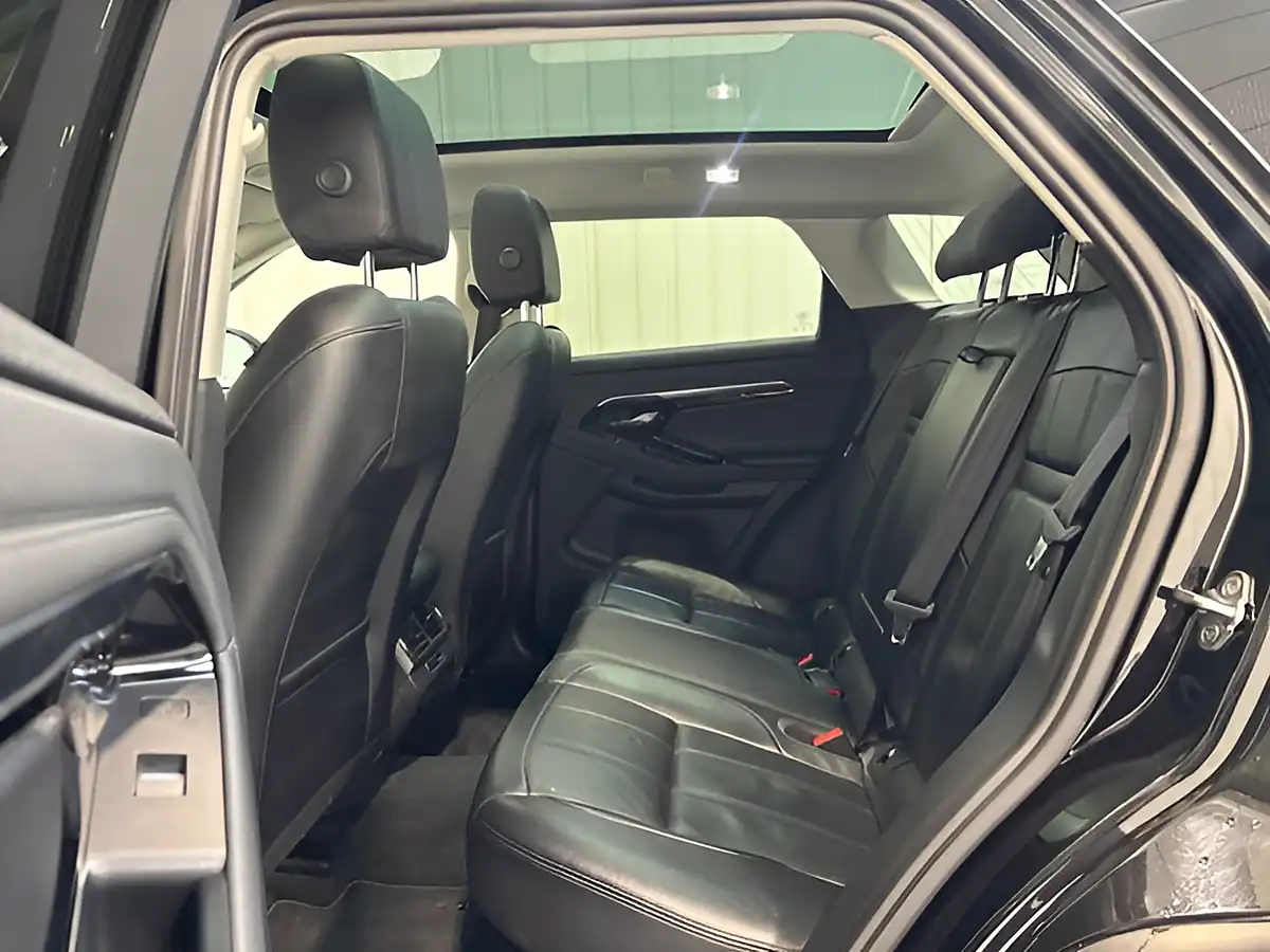 Used 2021 Land Rover Range Rover Evoque Se Santorini Black - Interior and Exterior details 14