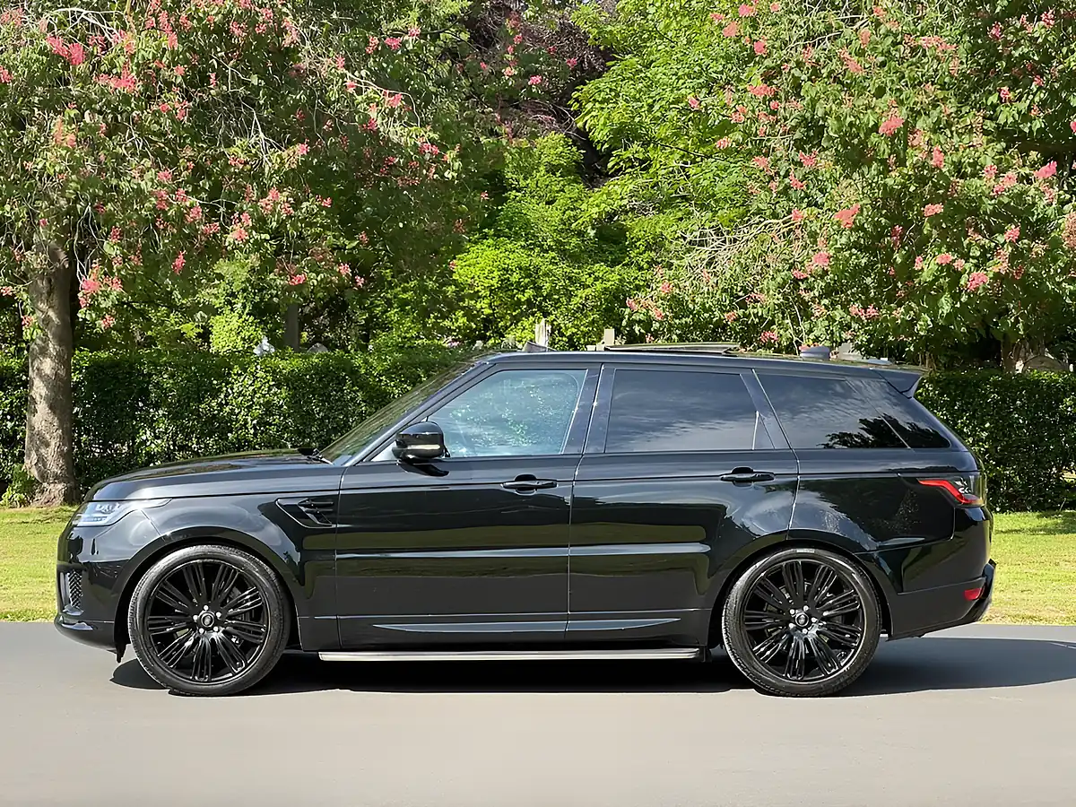 Used 2021 Land Rover Range Rover Sport Hse Dynamic Black - Interior and Exterior details 2