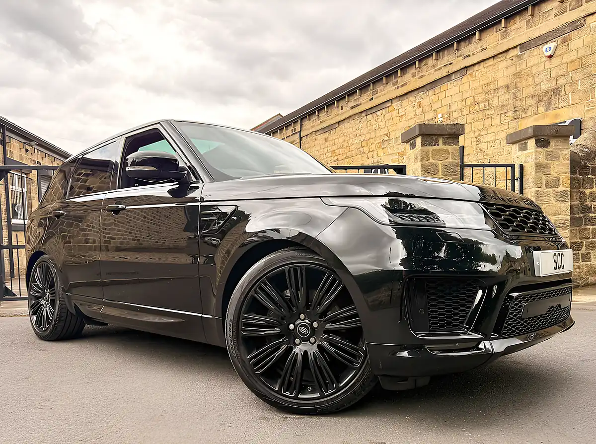 Used 2021 Land Rover Range Rover Sport Hse Dynamic Black Santorini Black - Front View