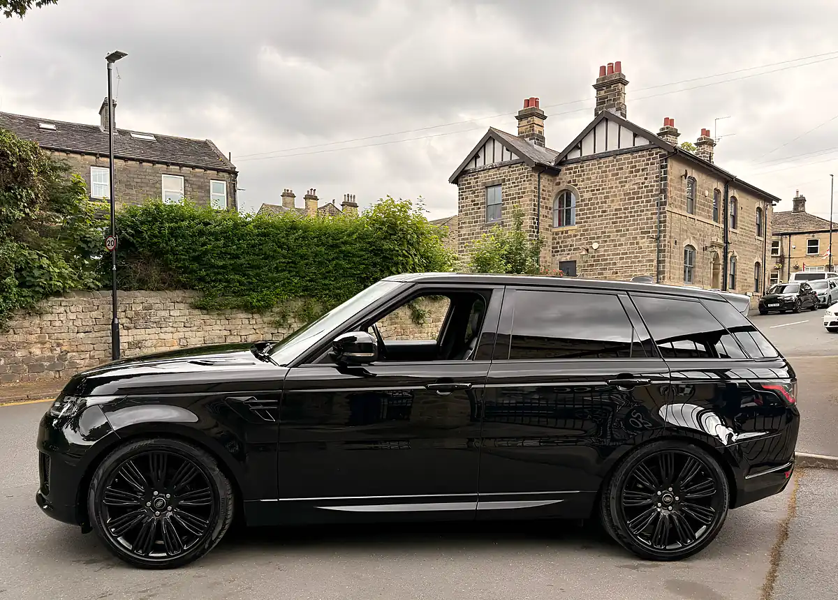 Used 2021 Land Rover Range Rover Sport Hse Dynamic Black Santorini Black - Interior and Exterior details 8