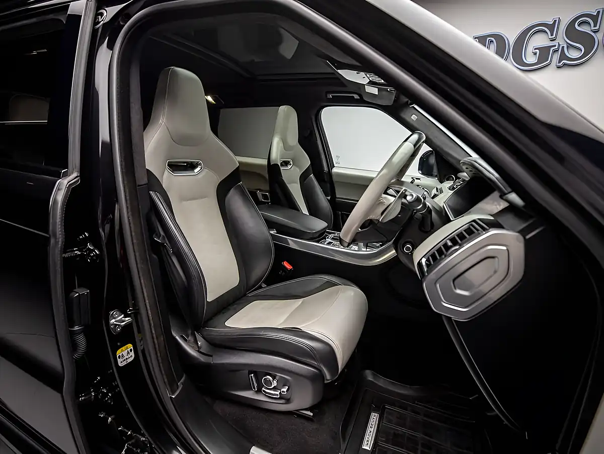 Used 2021 Land Rover Range Rover Sport Svr Black - Interior and Exterior details 15