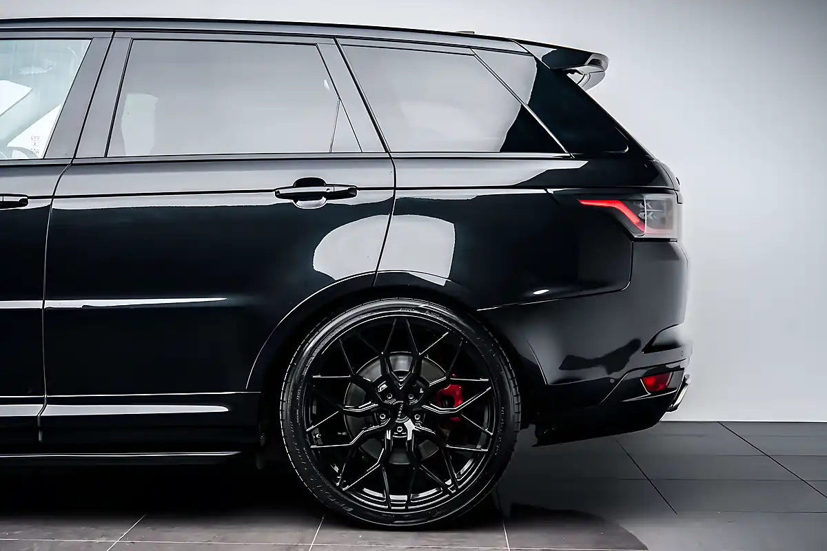 Used 2021 Land Rover Range Rover Sport Svr Black - Interior and Exterior details 14