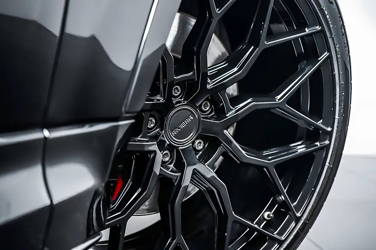 Used 2021 Land Rover Range Rover Sport Svr Black - Interior and Exterior details 15