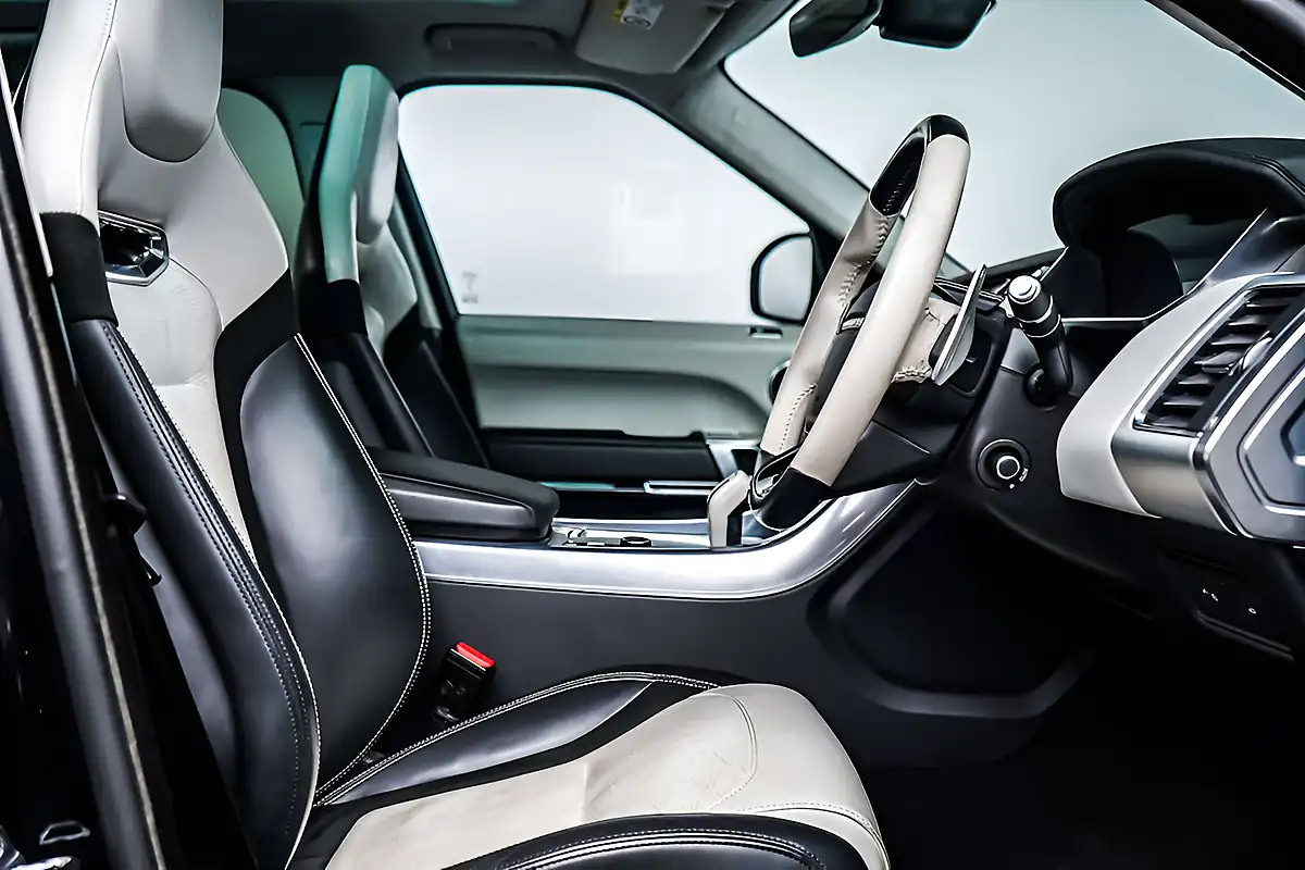 Used 2021 Land Rover Range Rover Sport Svr Black - Interior and Exterior details 6