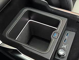 Used 2021 Land Rover Range Rover Sport Svr Carbon Edition Green - Interior and Exterior details 12