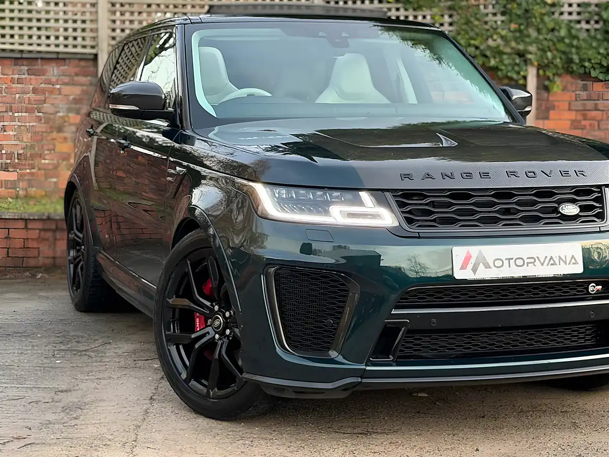 Used 2021 Land Rover Range Rover Sport Svr Carbon Edition Green - Interior and Exterior details 5