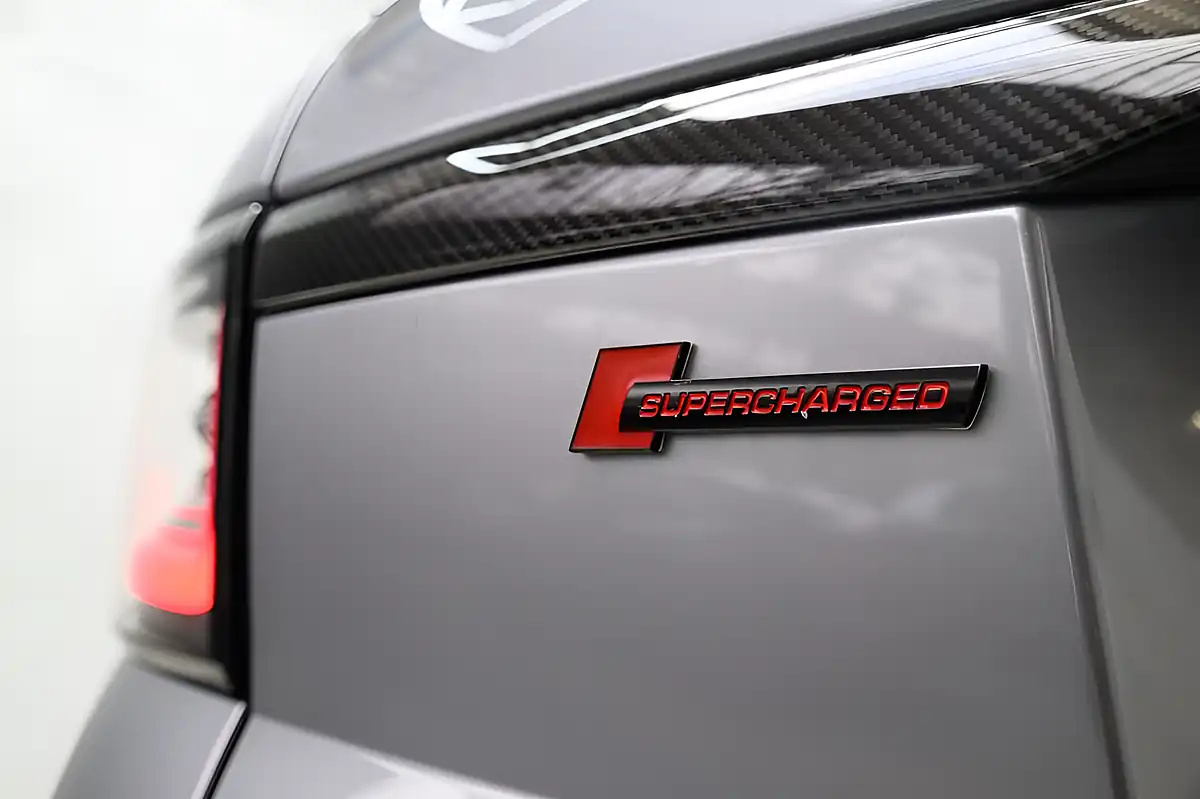 Used 2021 Land Rover Range Rover Sport Svr Carbon Edition Grey - Interior and Exterior details 10