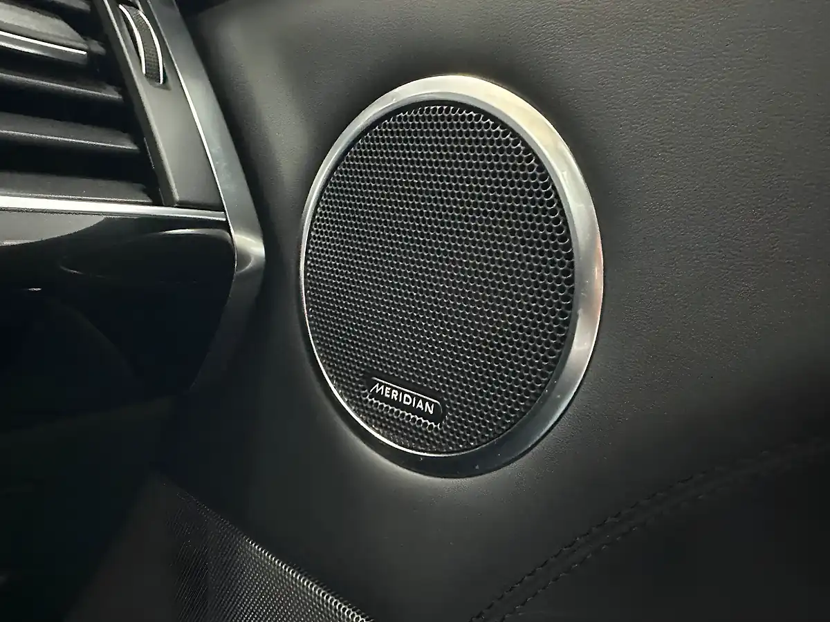 Used 2021 Land Rover Range Rover Sport Svr Santorini Black - Interior and Exterior details 18