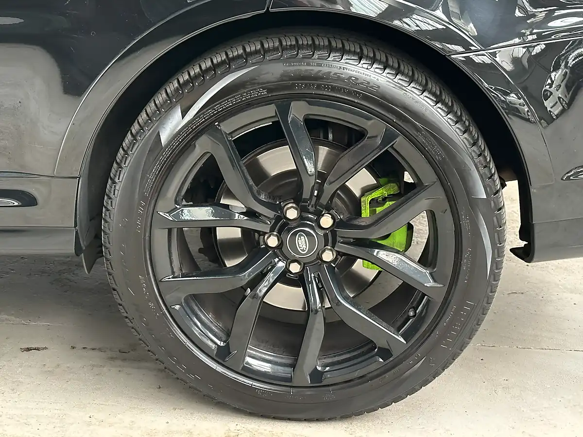Used 2021 Land Rover Range Rover Sport Svr Santorini Black - Interior and Exterior details 19