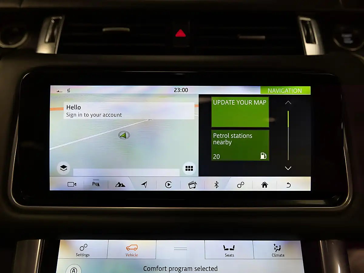 Used 2021 Land Rover Range Rover Sport Svr White - Interior and Exterior details 16