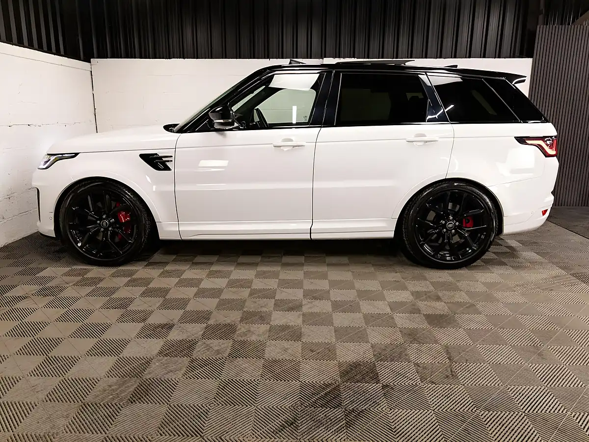 Used 2021 Land Rover Range Rover Sport Svr White - Interior and Exterior details 4