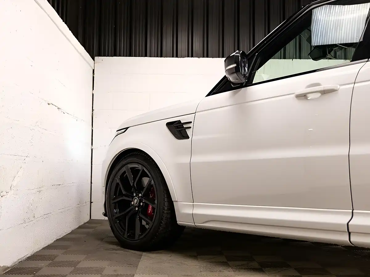 Used 2021 Land Rover Range Rover Sport Svr White - Interior and Exterior details 8