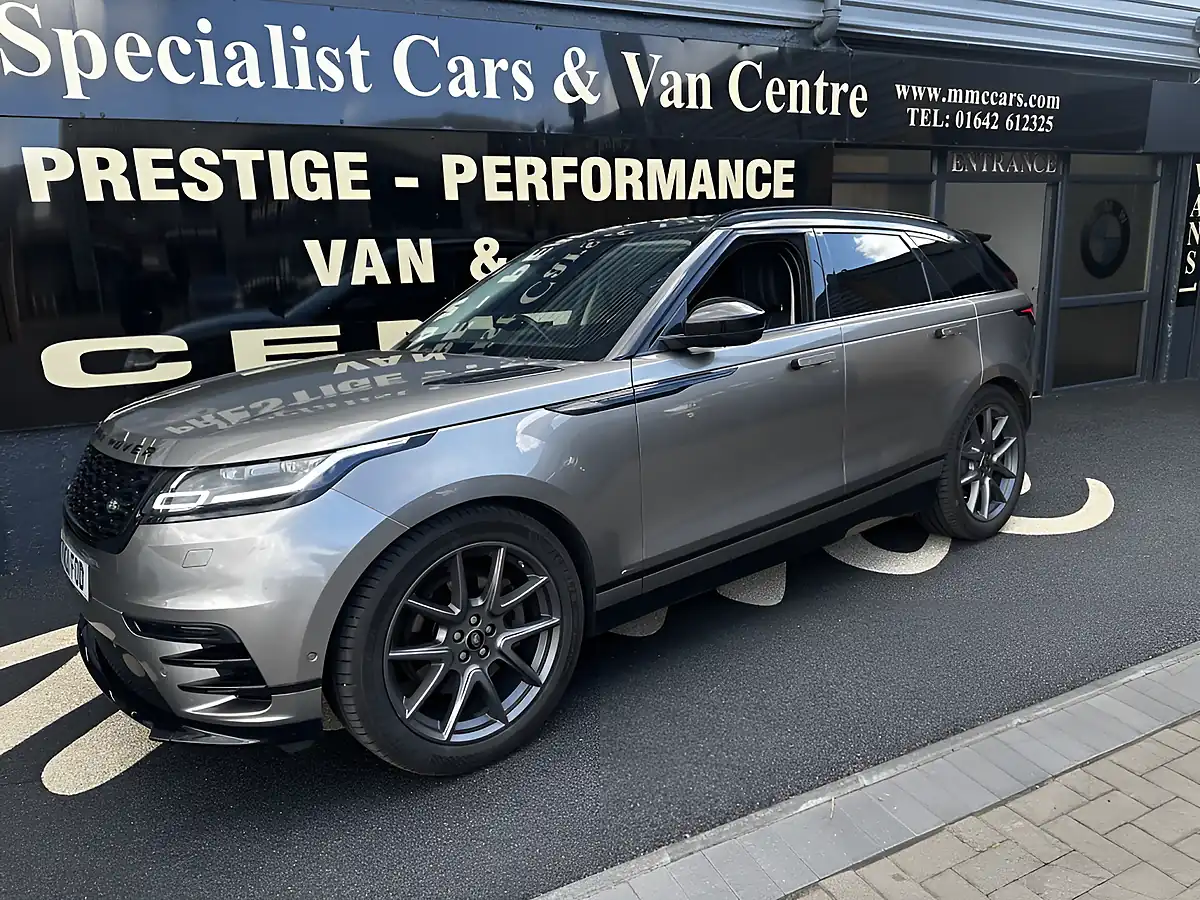 Used 2021 Land Rover Range Rover Velar R-Dynamic Hse Silicon Silver - Front View