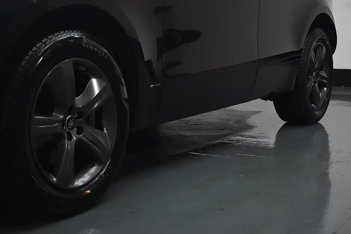 Used 2021 Land Rover Range Rover Velar R-Dynamic Santorini Black - Interior and Exterior details 8