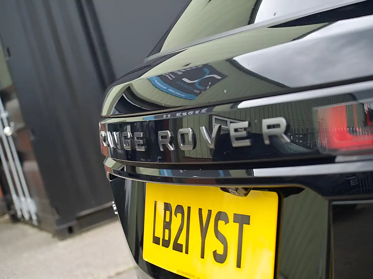 Used 2021 Land Rover Range Rover Velar R-Dynamic Se Black - Interior and Exterior details 12