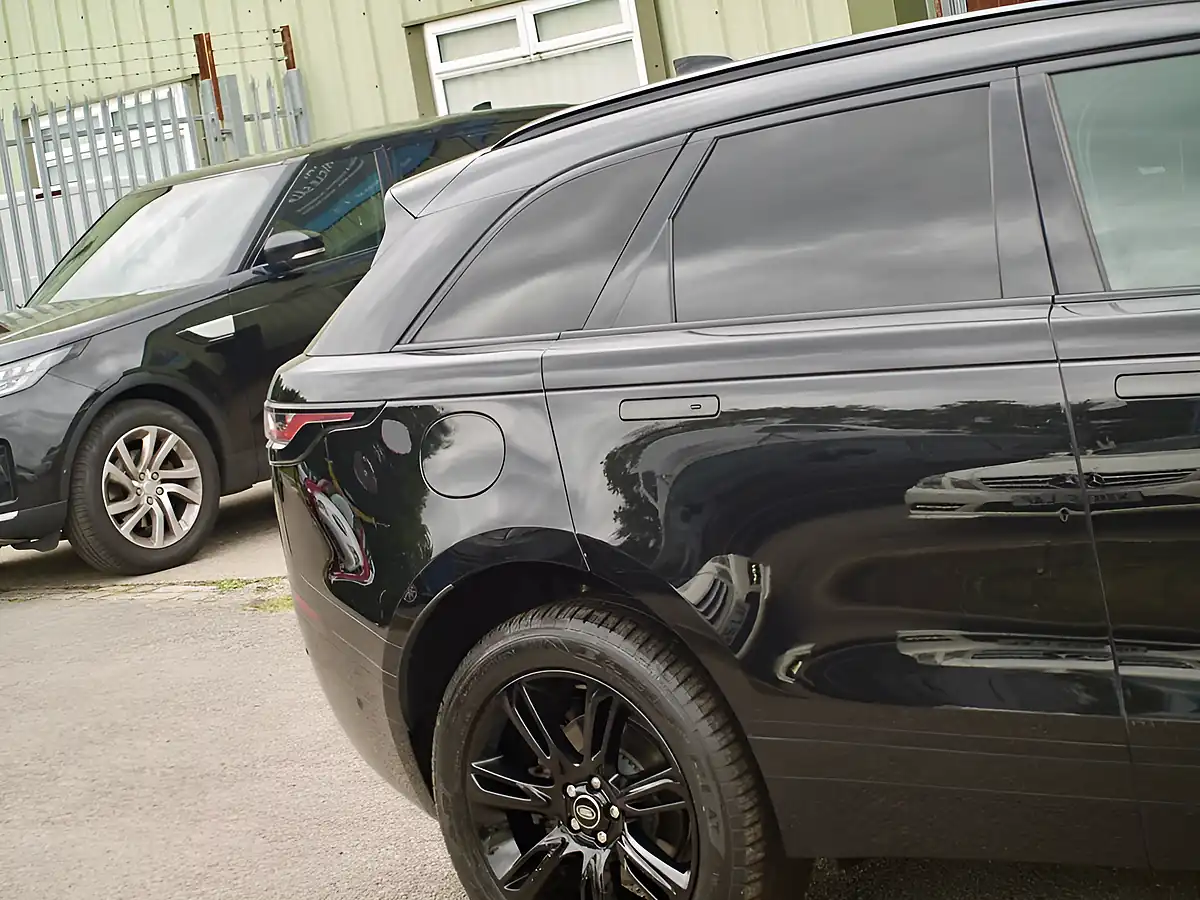 Used 2021 Land Rover Range Rover Velar R-Dynamic Se Black - Interior and Exterior details 13