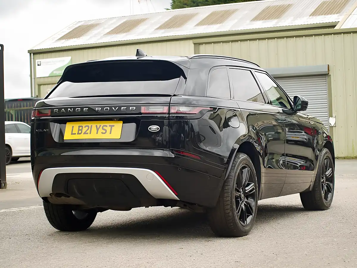 Used 2021 Land Rover Range Rover Velar R-Dynamic Se Black - Interior and Exterior details 4