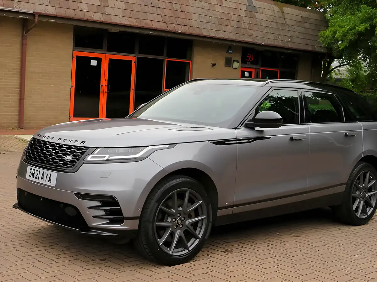Used 2021 Land Rover Range Rover Velar R-Dynamic Se Eiger Grey Metallic - Interior and Exterior details 11