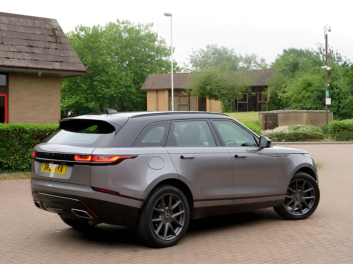 Used 2021 Land Rover Range Rover Velar R-Dynamic Se Eiger Grey Metallic - Interior and Exterior details 3