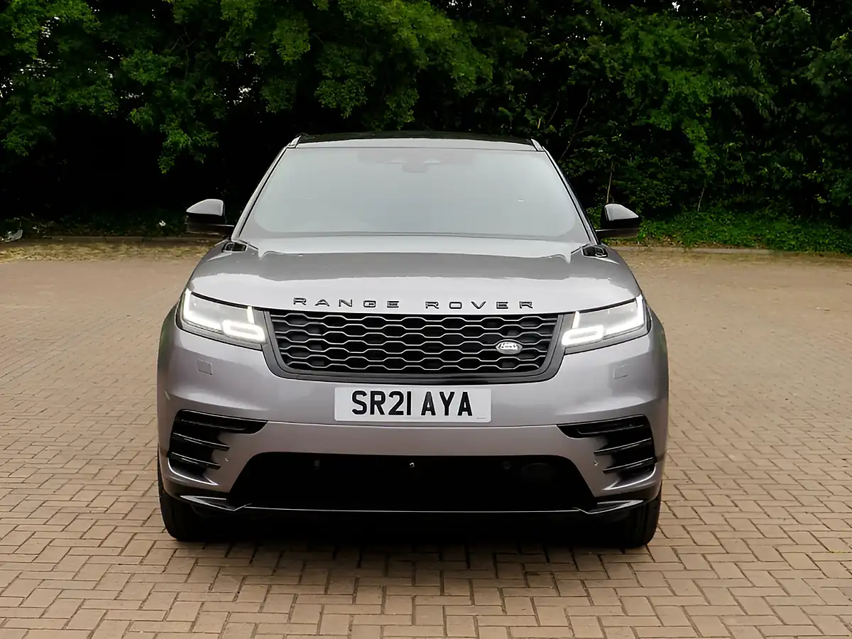 Used 2021 Land Rover Range Rover Velar R-Dynamic Se Eiger Grey Metallic - Interior and Exterior details 8