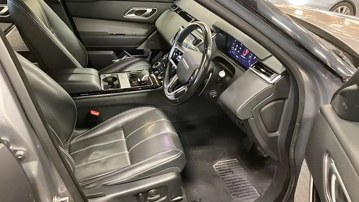 Used 2021 Land Rover Range Rover Velar R-Dynamic Se Grey - Interior and Exterior details 7