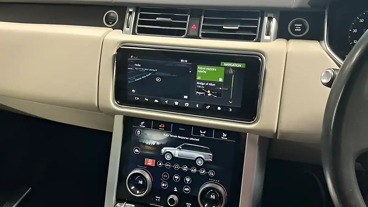 Used 2021 Land Rover Range Rover Vogue Grey - Interior and Exterior details 5