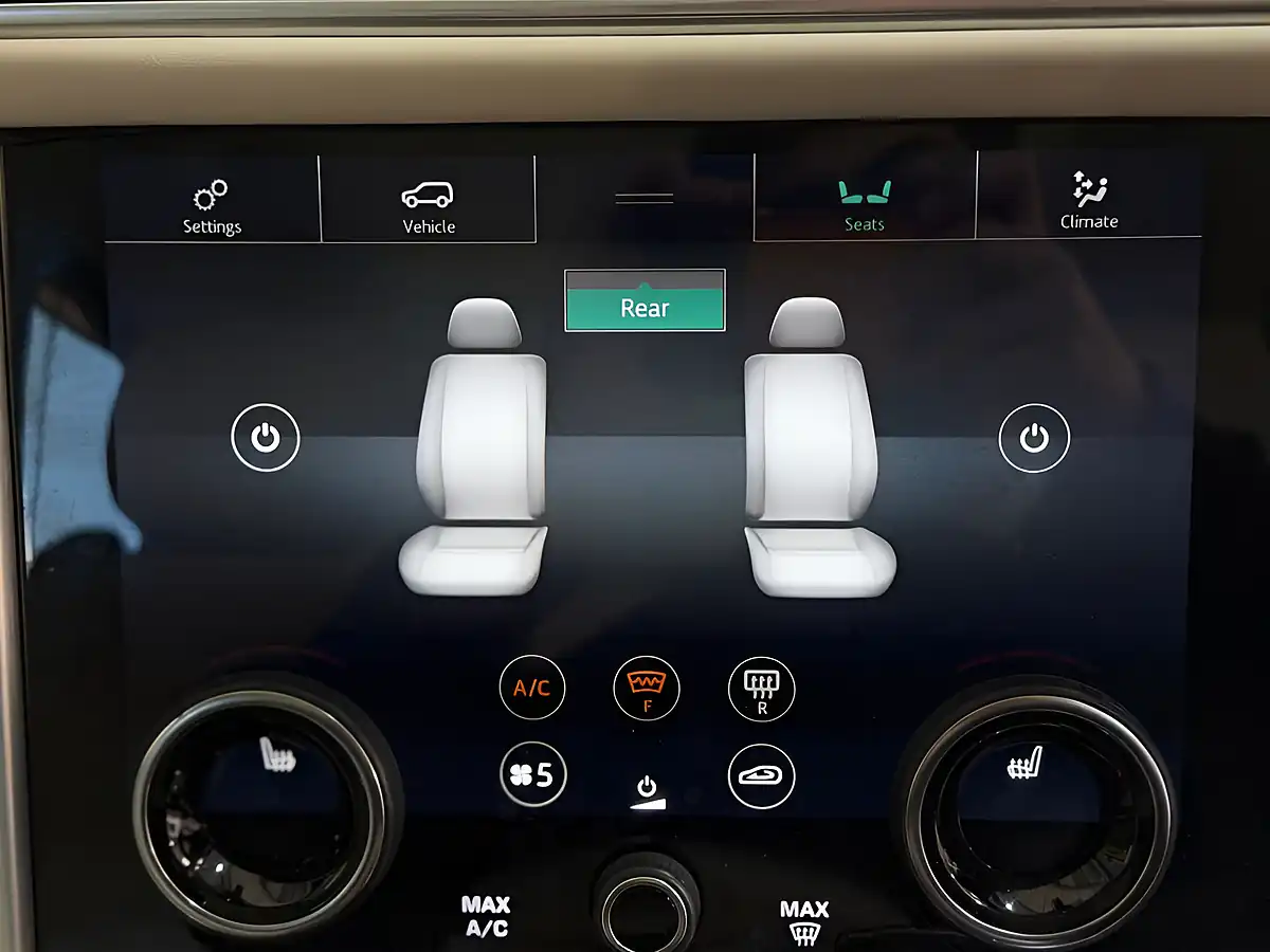 Used 2021 Land Rover Range Rover Vogue Silver - Interior and Exterior details 13