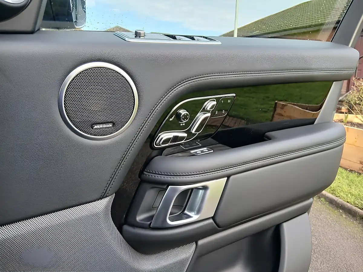 Used 2021 Land Rover Range Rover Westminster Black Velocity Blue Metallic - Interior and Exterior details 12