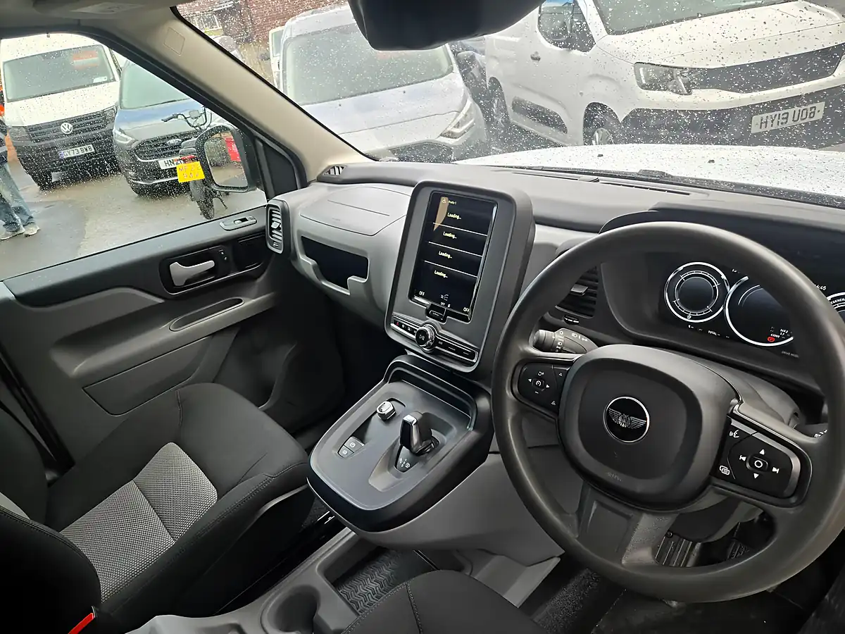 Used 2021 Levc VN5 Business Van White - Interior and Exterior details 15